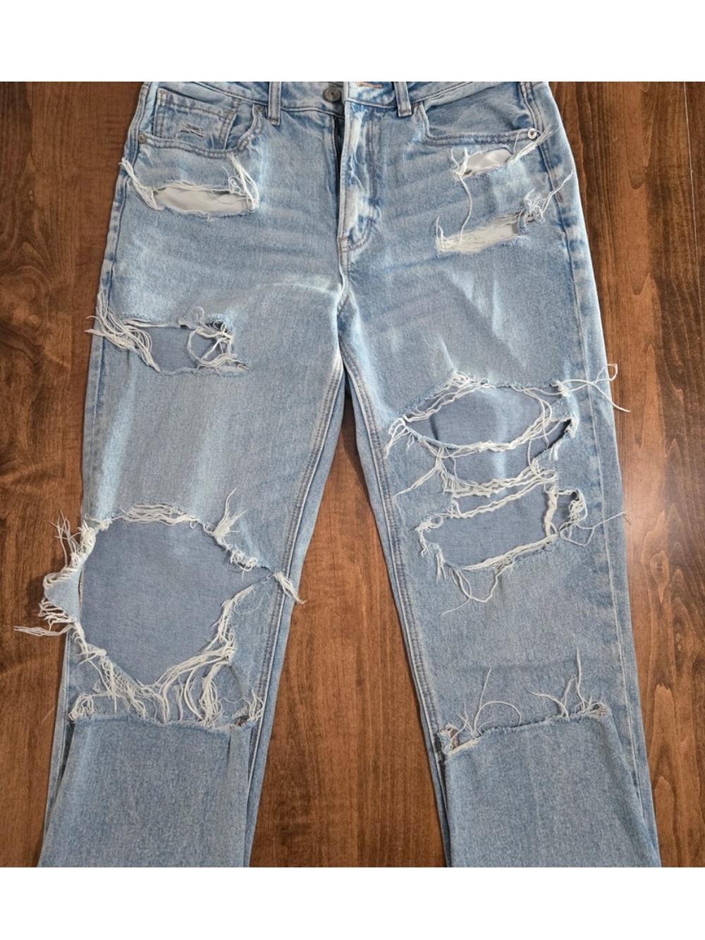 American Eagle Mom Jeans